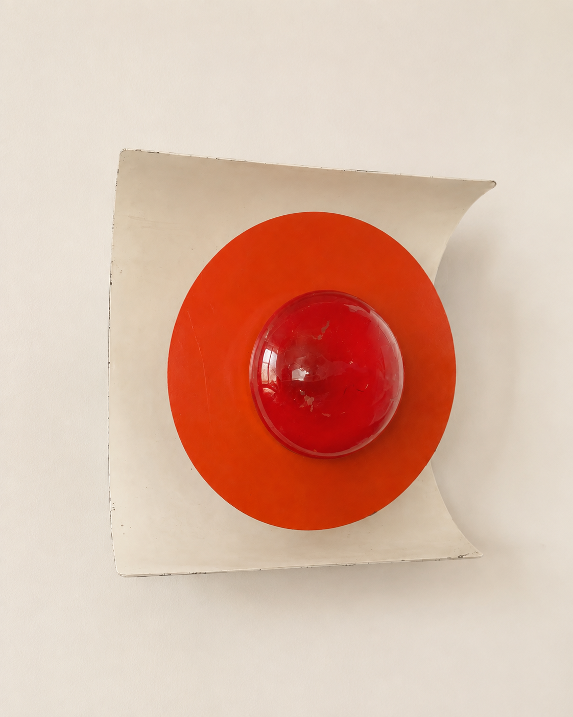 Vintage Space Age wandlamp in crème en rood – jaren 70
