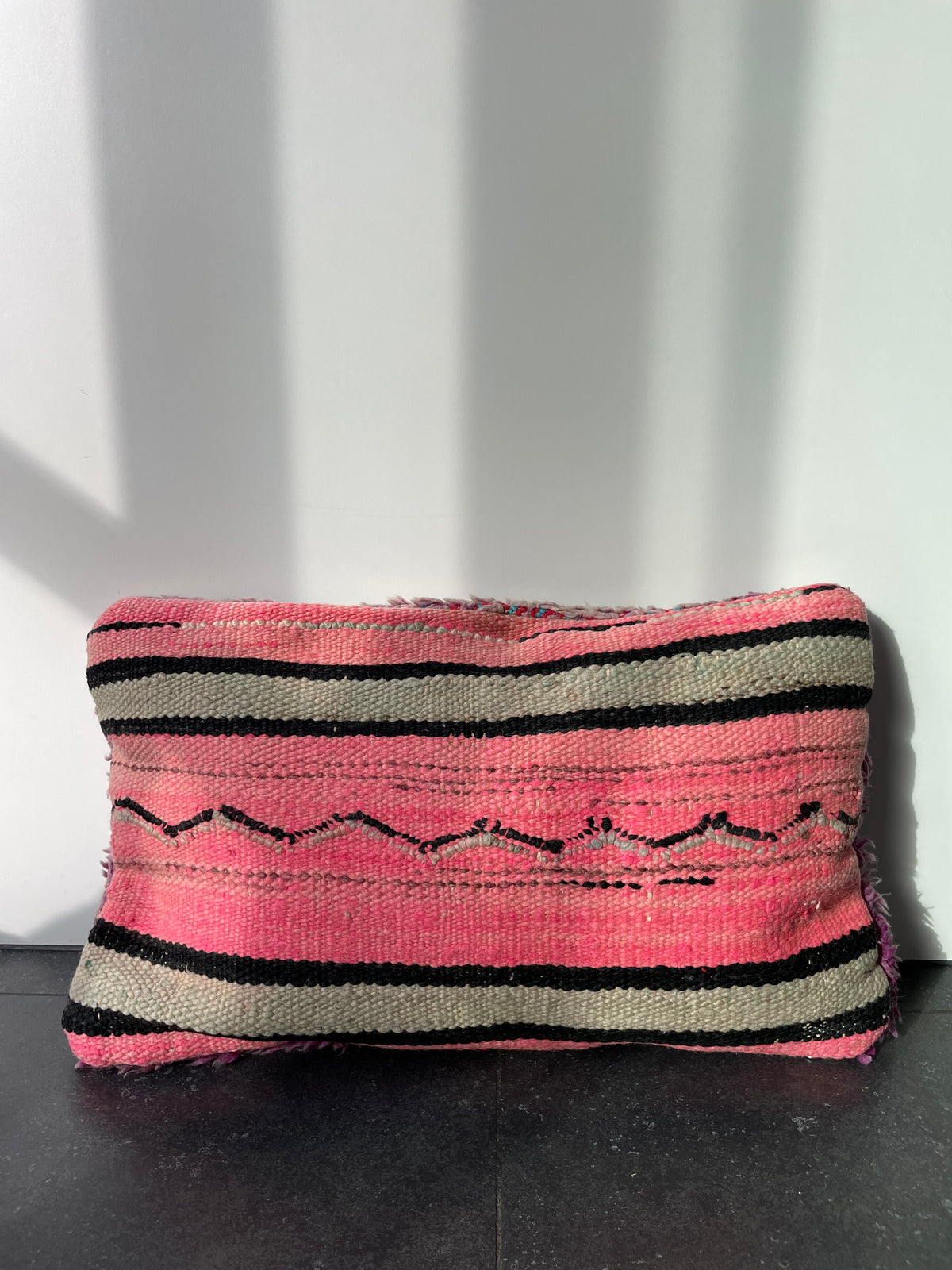 Handgemaakt roze Berberkussen dubbelzijdig - 35x60