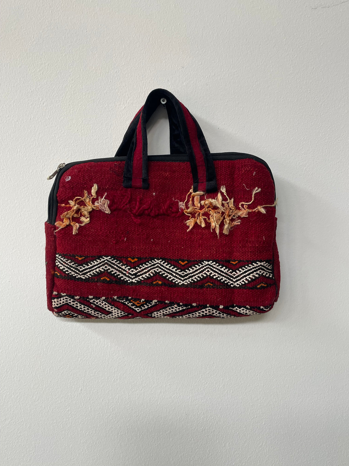 Handgemaakte Marokkaanse tas in bordeaux – 35×25 cm