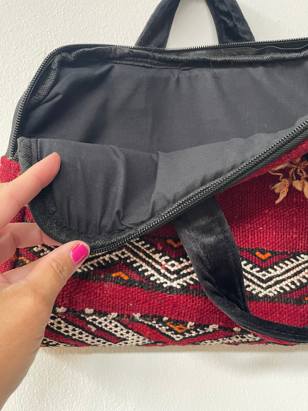 Handgemaakte Marokkaanse tas in bordeaux – 35×25 cm