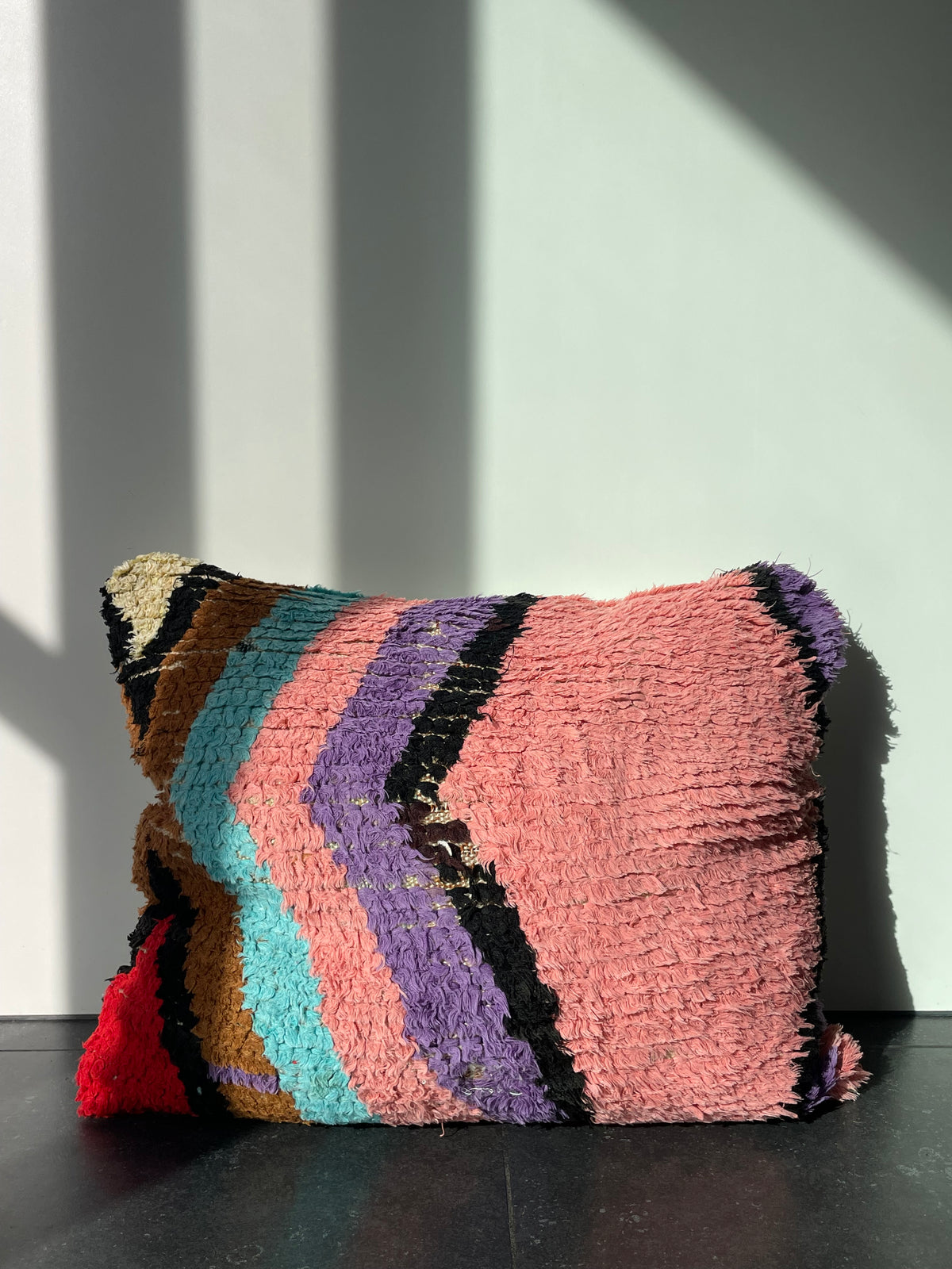 Uniek handgemaakt Marokkaans kussen in kleurrijk textiel - 45x60