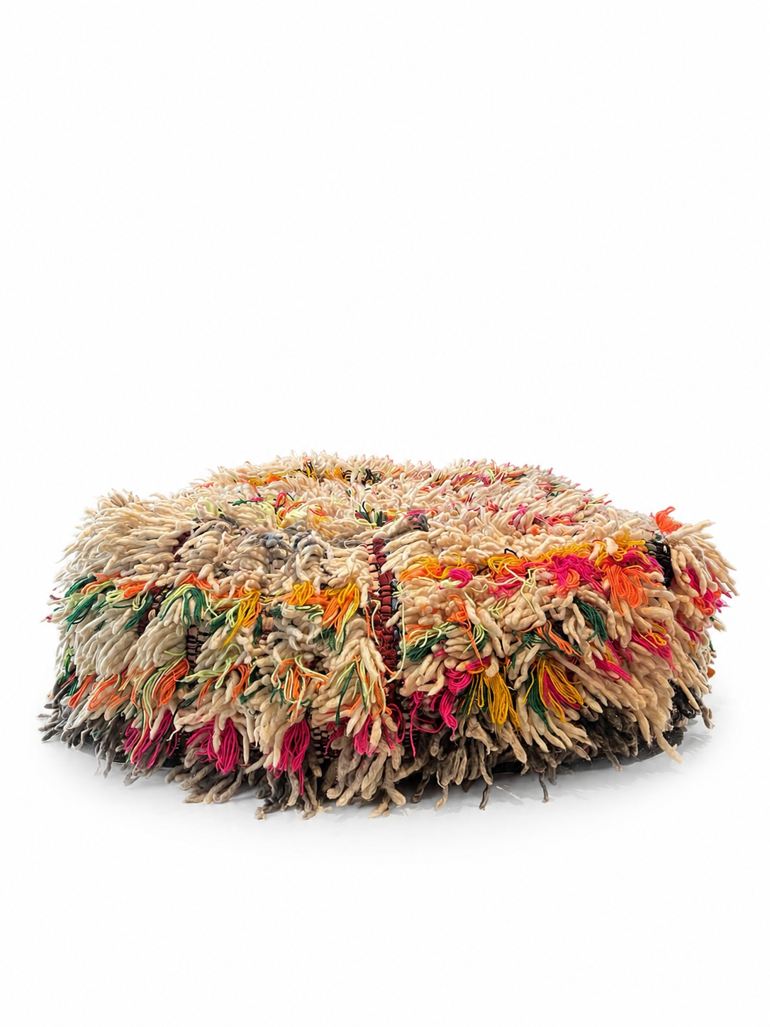 Handgemaakte Berberpoef met kleurrijke en speelse lange draden - 68x68